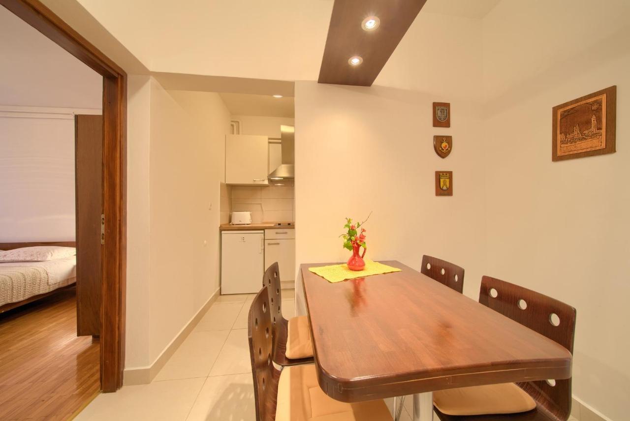 Apartments Meri Нівице Екстер'єр фото