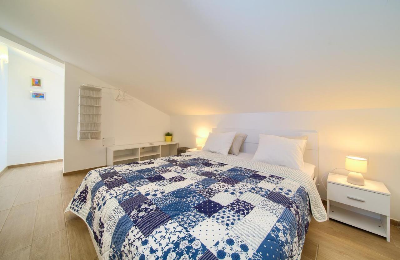 Apartments Meri Нівице Екстер'єр фото