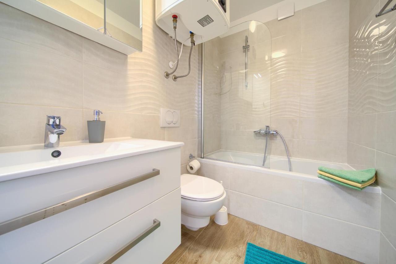 Apartments Meri Нівице Екстер'єр фото