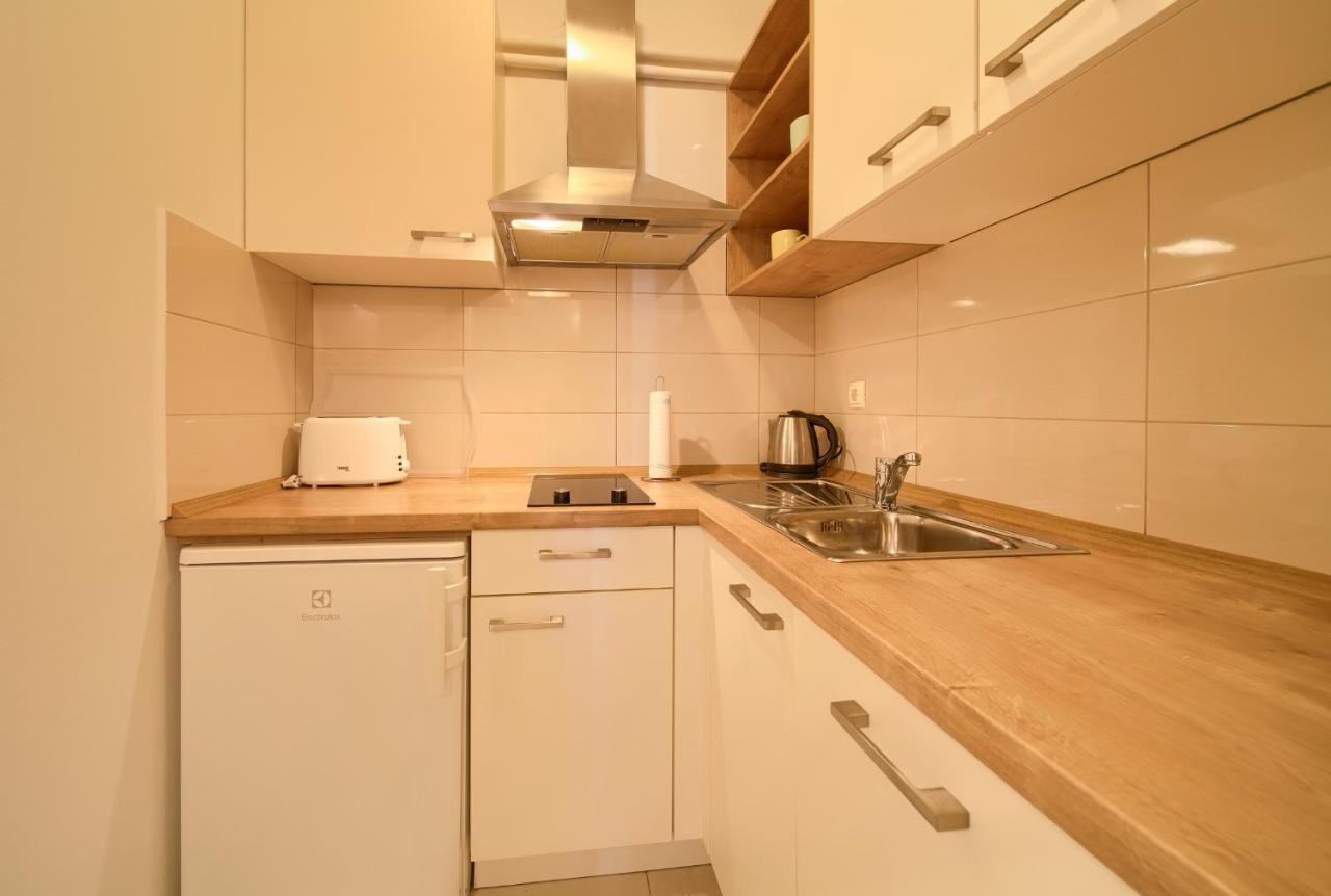 Apartments Meri Нівице Екстер'єр фото